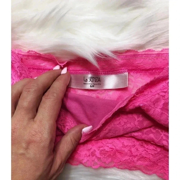 ⭐️ 5 for $25 ⭐️ Lace Bandeau Bundle - Picture 2 of 4